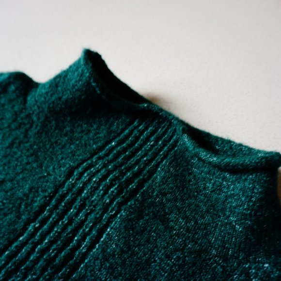 Suzy Shier Green Mock Neck Sweater - Picture 9 of 9